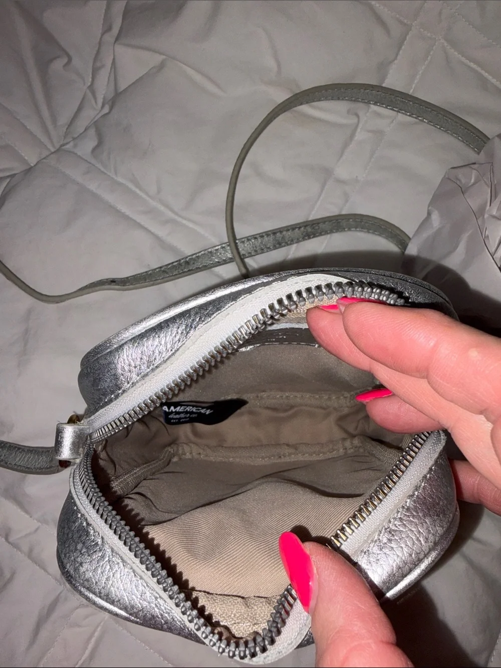 American Leather Company Cleveland Crossbody bag metallic silver